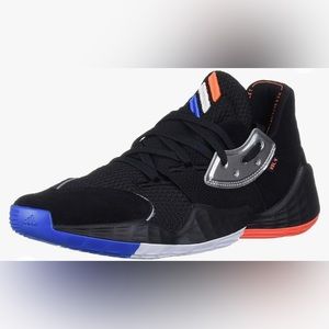 Men’s basketball shoes
